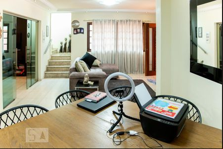 Sala de casa para alugar com 3 quartos, 200m² em Cidade Patriarca, São Paulo