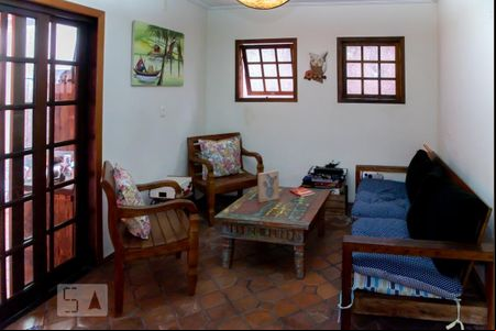 Sala de estar com lareira de casa para alugar com 3 quartos, 200m² em Cidade Patriarca, São Paulo