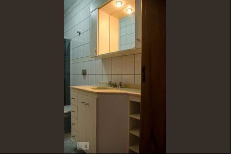 Banheiro de apartamento para alugar com 1 quarto, 50m² em Nossa Senhora das Gracas, Canoas