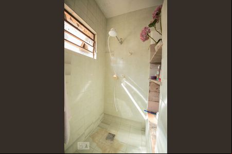 banheiro de casa para alugar com 3 quartos, 230m² em Jardim Nova Europa, Campinas