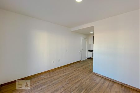 Sala de kitnet/studio para alugar com 1 quarto, 35m² em Belenzinho, São Paulo