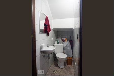 Casa 1 - Lavabo de casa de condomínio à venda com 5 quartos, 150m² em Vila Araguaia, São Paulo