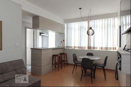 Sala de kitnet/studio à venda com 1 quarto, 40m² em Funcionários, Belo Horizonte