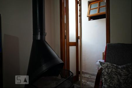 Sala de casa à venda com 4 quartos, 120m² em Humaitá, Porto Alegre