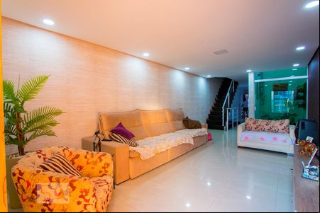 Sala de casa de condomínio à venda com 3 quartos, 250m² em Vila Dora, Santo André