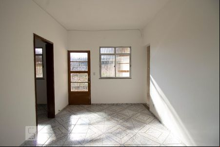 Sala de casa para alugar com 2 quartos, 60m² em Taquara, Rio de Janeiro