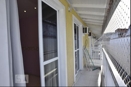 Varanda Quarto 1 de casa de condomínio para alugar com 3 quartos, 100m² em Tanque, Rio de Janeiro