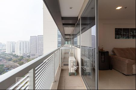 Sacada de kitnet/studio à venda com 1 quarto, 44m² em Centro, Osasco