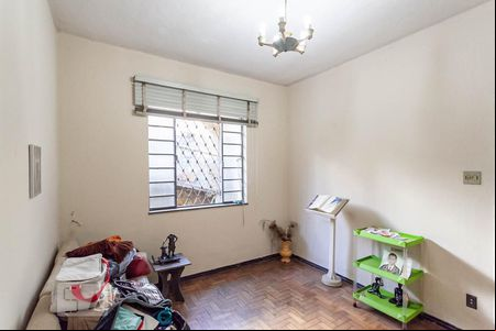Sala 1 de casa à venda com 4 quartos, 190m² em Sagrada Família, Belo Horizonte