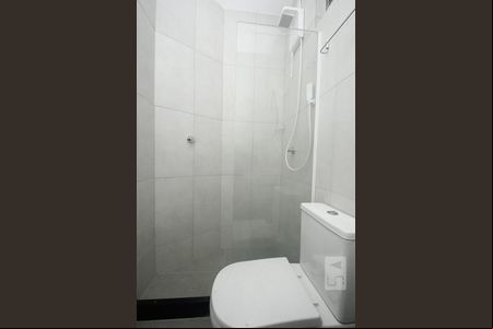 Banheiro de kitnet/studio à venda com 1 quarto, 23m² em Catete, Rio de Janeiro