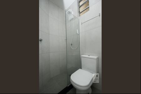 Banheiro de kitnet/studio à venda com 1 quarto, 23m² em Catete, Rio de Janeiro