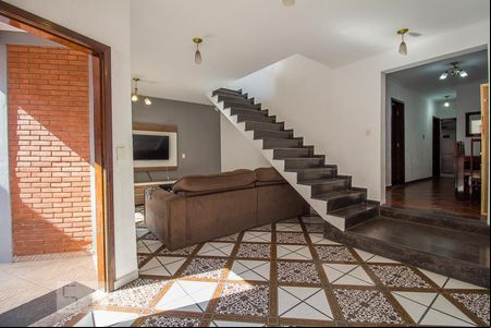 Sala de casa para alugar com 3 quartos, 277m² em Parque Sonia, São Paulo