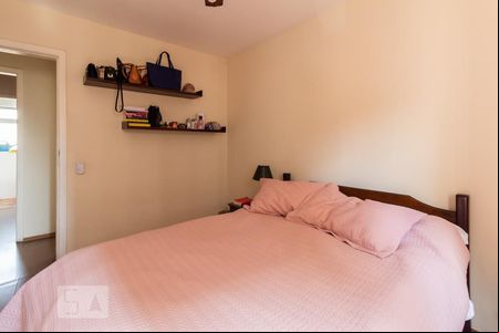 Quarto 1 de apartamento para alugar com 2 quartos, 70m² em Itaim Bibi, São Paulo