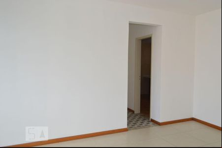 Sala de apartamento para alugar com 3 quartos, 103m² em Ingá, Niterói