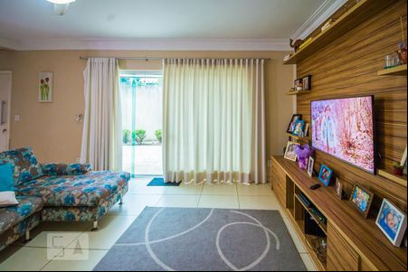 Sala de casa para alugar com 3 quartos, 174m² em Jardim Guarani, Campinas
