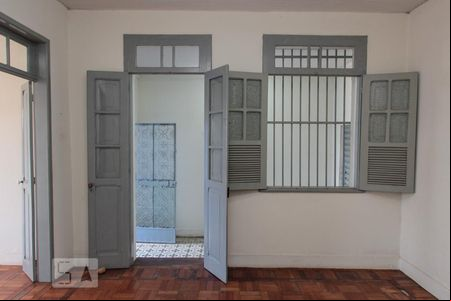 Sala de casa para alugar com 3 quartos, 140m² em Santa Efigênia, Belo Horizonte