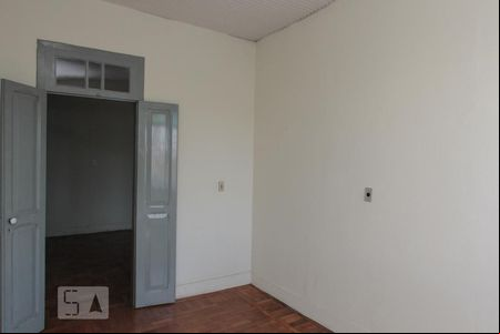 Quarto 1 de casa para alugar com 3 quartos, 140m² em Santa Efigênia, Belo Horizonte