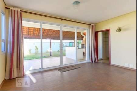 Sala de casa de condomínio à venda com 3 quartos, 283m² em Swiss Park, Campinas