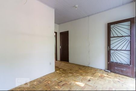 Sala de casa para alugar com 2 quartos, 80m² em Rubem Berta, Porto Alegre