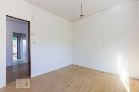 Quarto 2 de casa para alugar com 2 quartos, 80m² em Rubem Berta, Porto Alegre