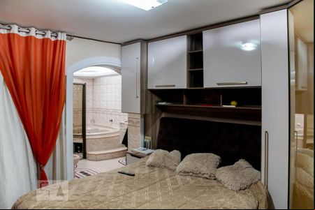 Suite de casa para alugar com 3 quartos, 210m² em Vila Carmosina, São Paulo