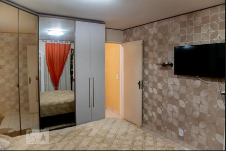 Suite de casa para alugar com 3 quartos, 210m² em Vila Carmosina, São Paulo