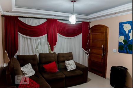 Sala de casa para alugar com 3 quartos, 210m² em Vila Carmosina, São Paulo