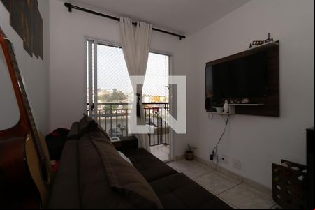 Sala de apartamento para alugar com 3 quartos, 59m² em Parque São Vicente, Santo André
