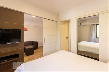 Suite de apartamento para alugar com 1 quarto, 34m² em Itaim Bibi, São Paulo