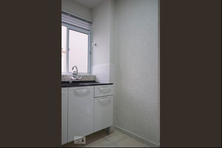 Cozinha de apartamento para alugar com 1 quarto, 35m² em Colônia Rio Grande, São José dos Pinhais