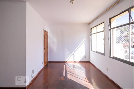 Sala de apartamento à venda com 2 quartos, 70m² em Sagrada Família, Belo Horizonte