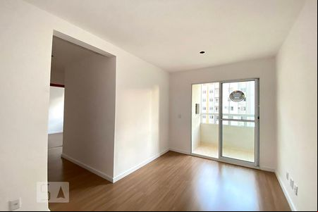 Sala de kitnet/studio para alugar com 2 quartos, 45m² em Vila Rosa, Novo Hamburgo