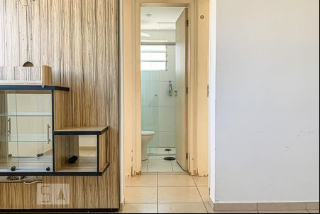 Sala de apartamento para alugar com 2 quartos, 49m² em Vila 31 de Março, Campinas
