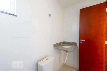 Banheiro 1 de casa para alugar com 2 quartos, 70m² em Largo do Barradas, Niterói