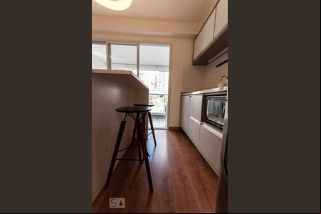 Cozinha de kitnet/studio à venda com 1 quarto, 32m² em Sumaré, São Paulo