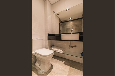 Banheiro de kitnet/studio à venda com 1 quarto, 34m² em Jardim Floresta, Porto Alegre