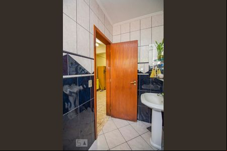 Lavabo  de casa para alugar com 4 quartos, 390m² em Jardim Floresta, Porto Alegre