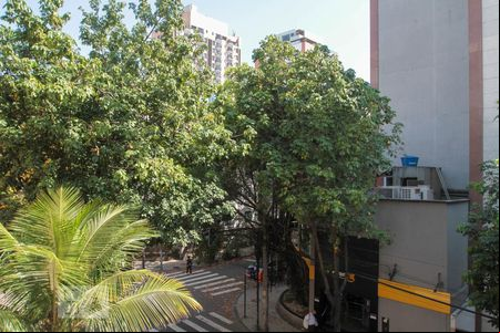 Vista da Sala de apartamento para alugar com 2 quartos, 95m² em Leblon, Rio de Janeiro