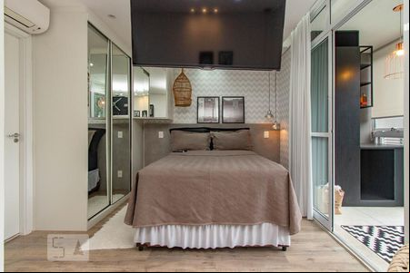Quarto  de kitnet/studio para alugar com 1 quarto, 35m² em Real Parque, São Paulo