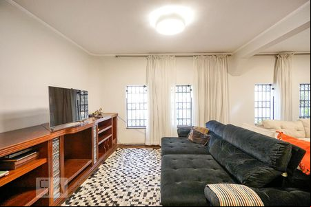 Sala de TV de casa para alugar com 3 quartos, 540m² em Jardim Textil, São Paulo