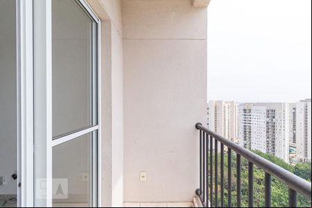 Sacada de apartamento para alugar com 2 quartos, 51m² em Umuarama, Osasco