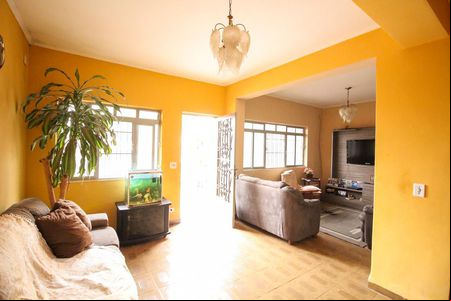 Sala de Estar de casa para alugar com 3 quartos, 325m² em Jardim Paraíso, São Paulo
