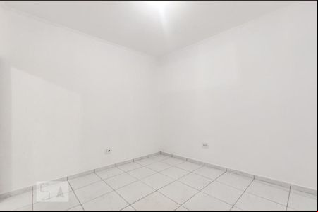 Quarto de casa para alugar com 1 quarto, 50m² em Parque Edu Chaves, São Paulo