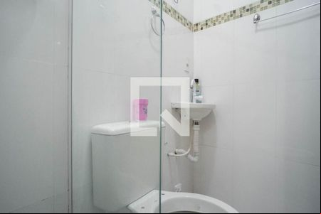 Banheiro de casa de condomínio para alugar com 1 quarto, 53m² em Jardim Brasília (zona Leste), São Paulo