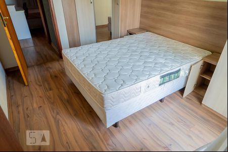 Cama de casa de condomínio para alugar com 2 quartos, 109m² em Vila Alzira, Santo André