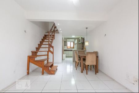 Sala de casa à venda com 2 quartos, 83m² em Hípica, Porto Alegre