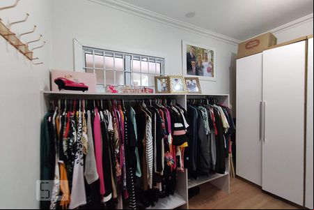 Closet de casa à venda com 3 quartos, 150m² em São José, Canoas