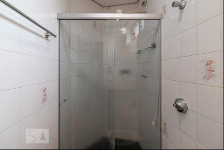 Banheiro de apartamento à venda com 3 quartos, 75m² em Calafate, Belo Horizonte