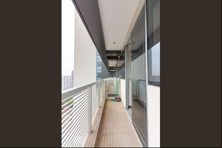 Varanda de kitnet/studio para alugar com 1 quarto, 32m² em Centro, Osasco