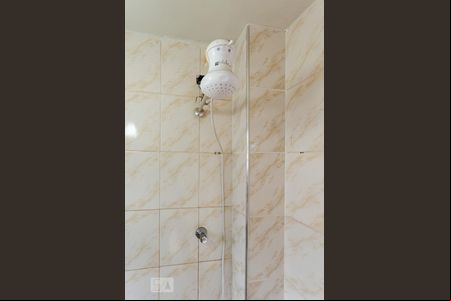 Chuveiro de kitnet/studio para alugar com 1 quarto, 28m² em Gonzaga, Santos